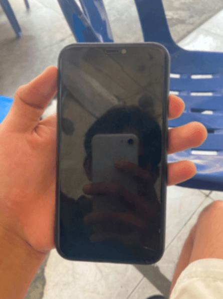 iPhone XR (128 GB )