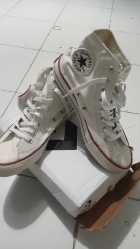 Sepatu Converse